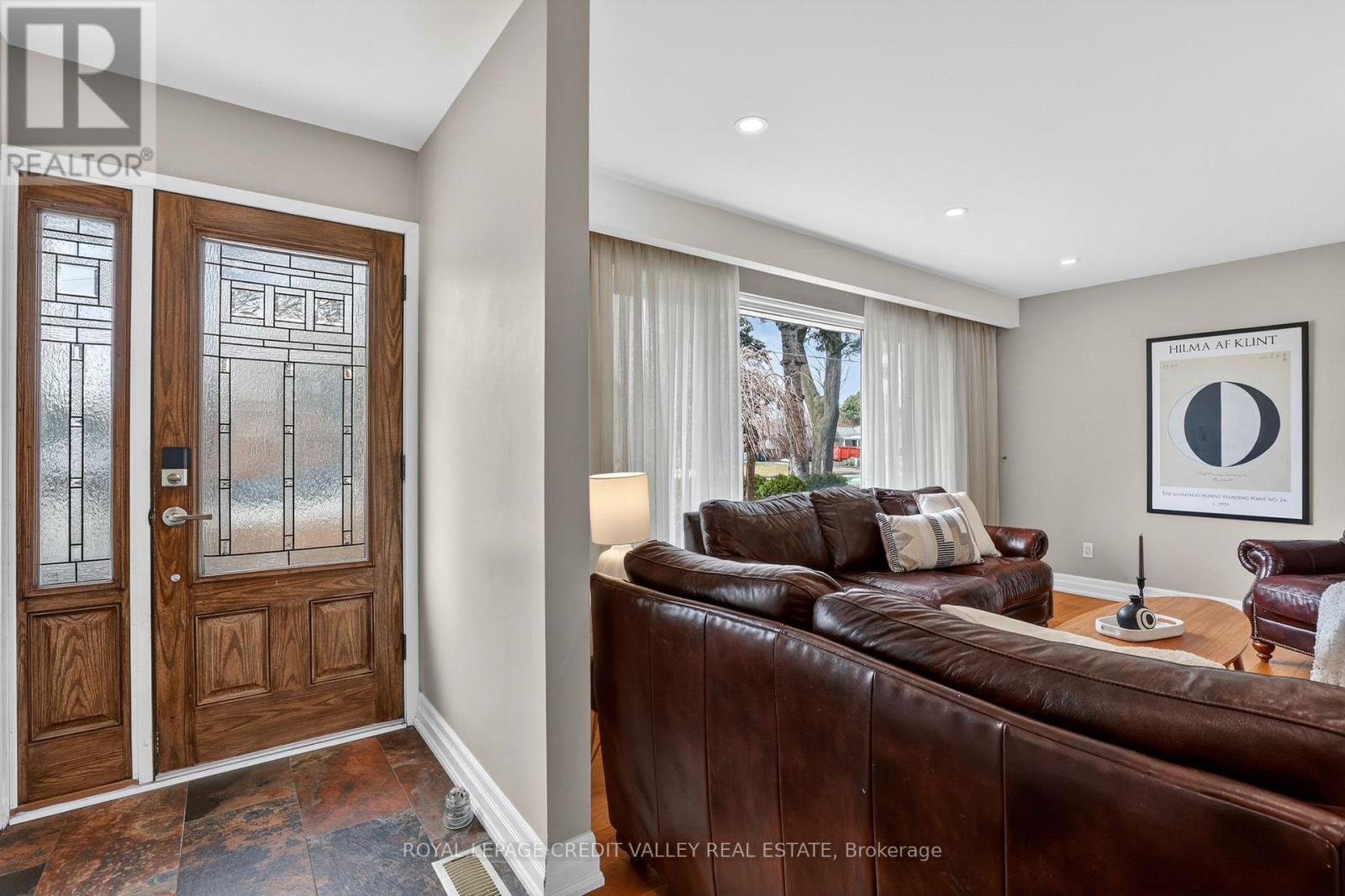 41 Staveley Crescent Property Photo 6