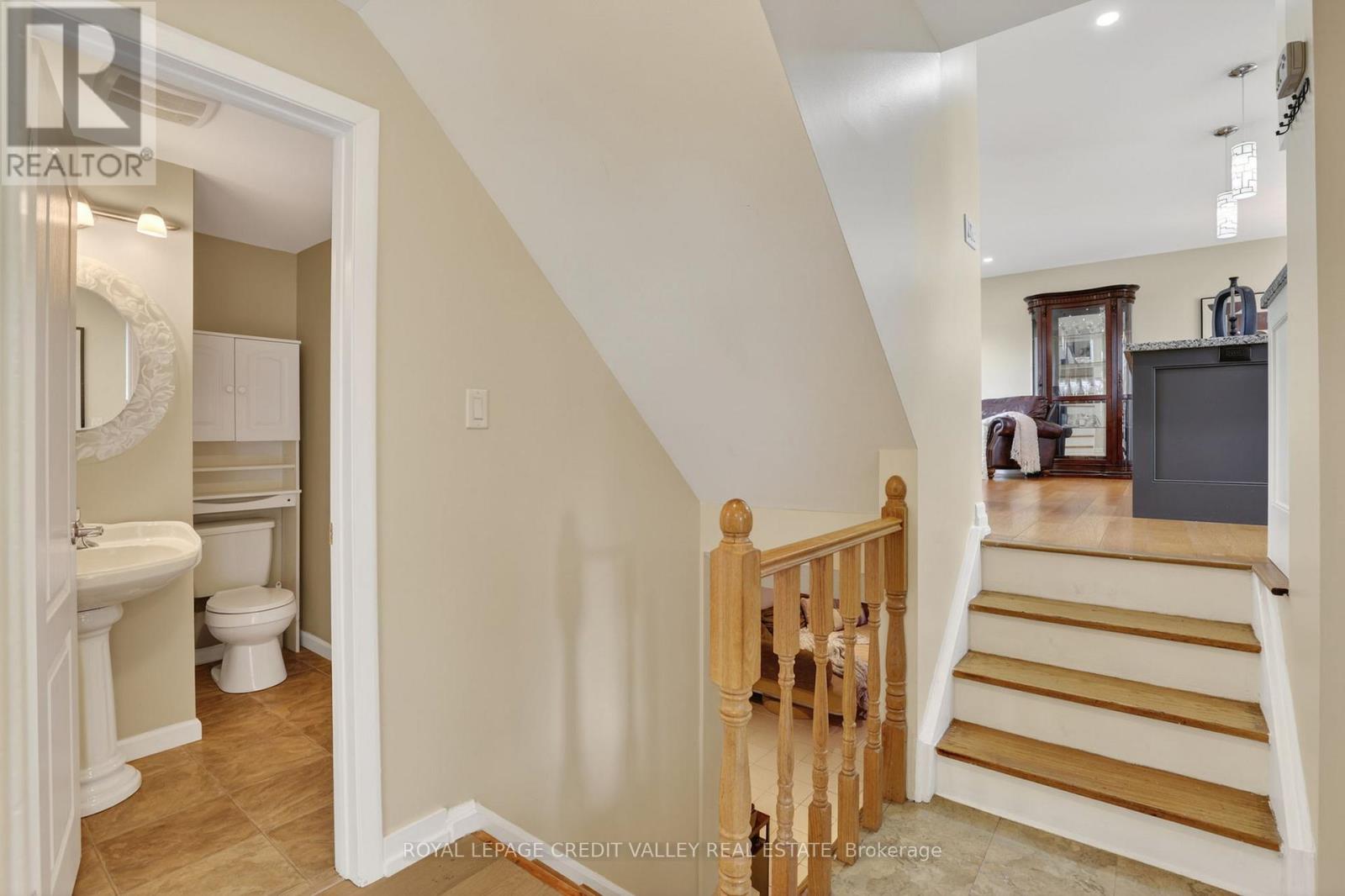 41 Staveley Crescent Property Photo 29