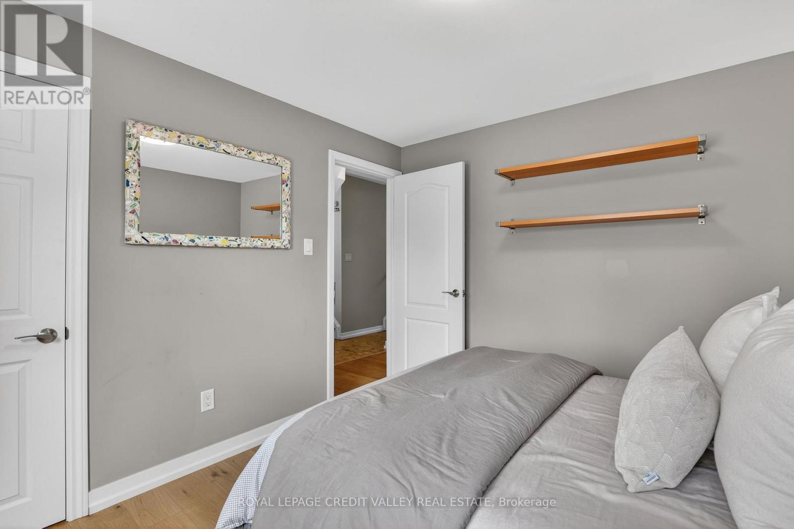 41 Staveley Crescent Property Photo 32