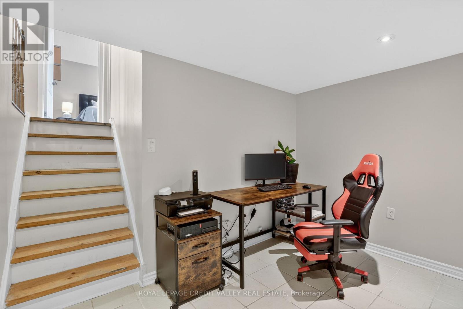 41 Staveley Crescent Property Photo 34