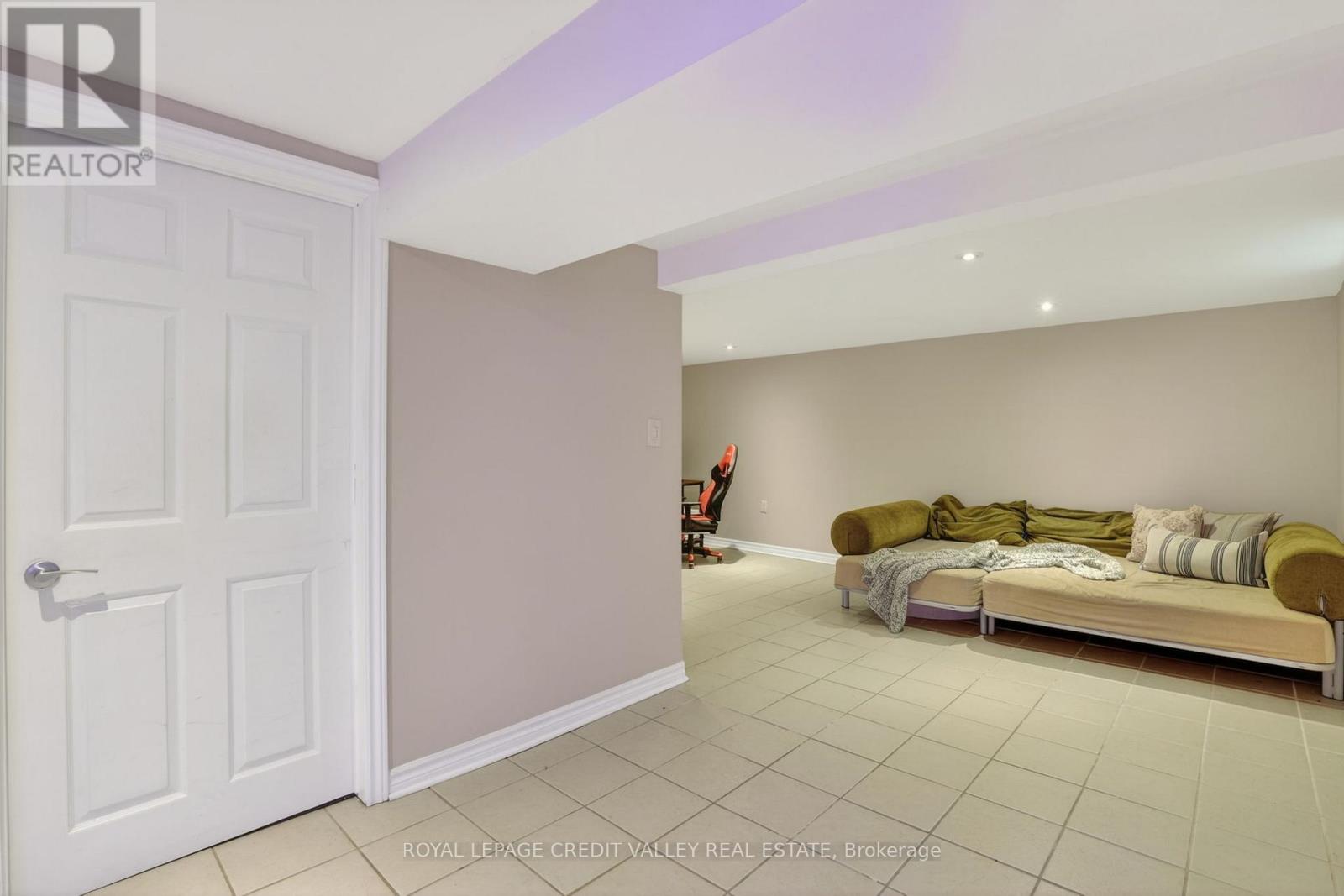 41 Staveley Crescent Property Photo 38