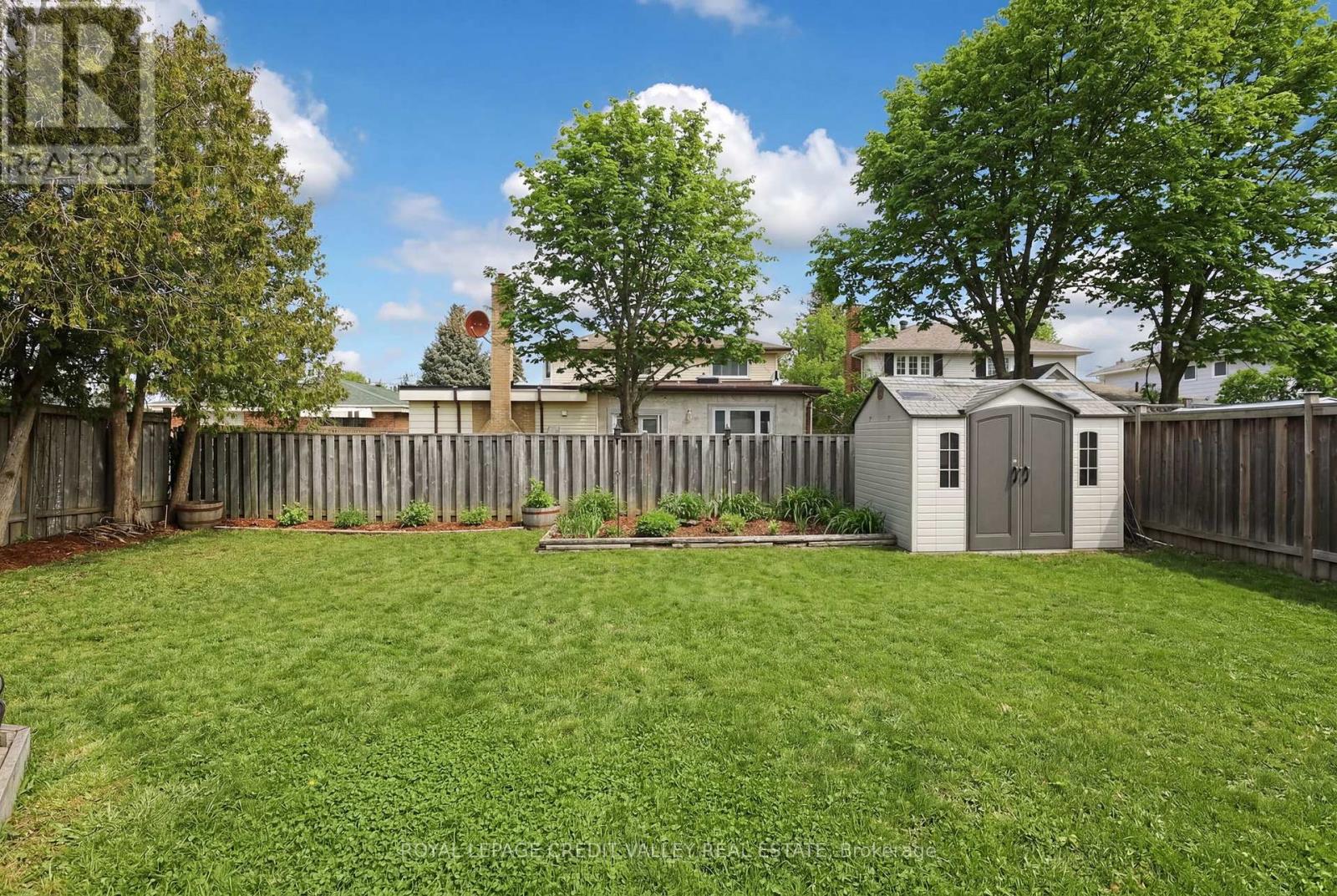 41 Staveley Crescent Property Photo 42