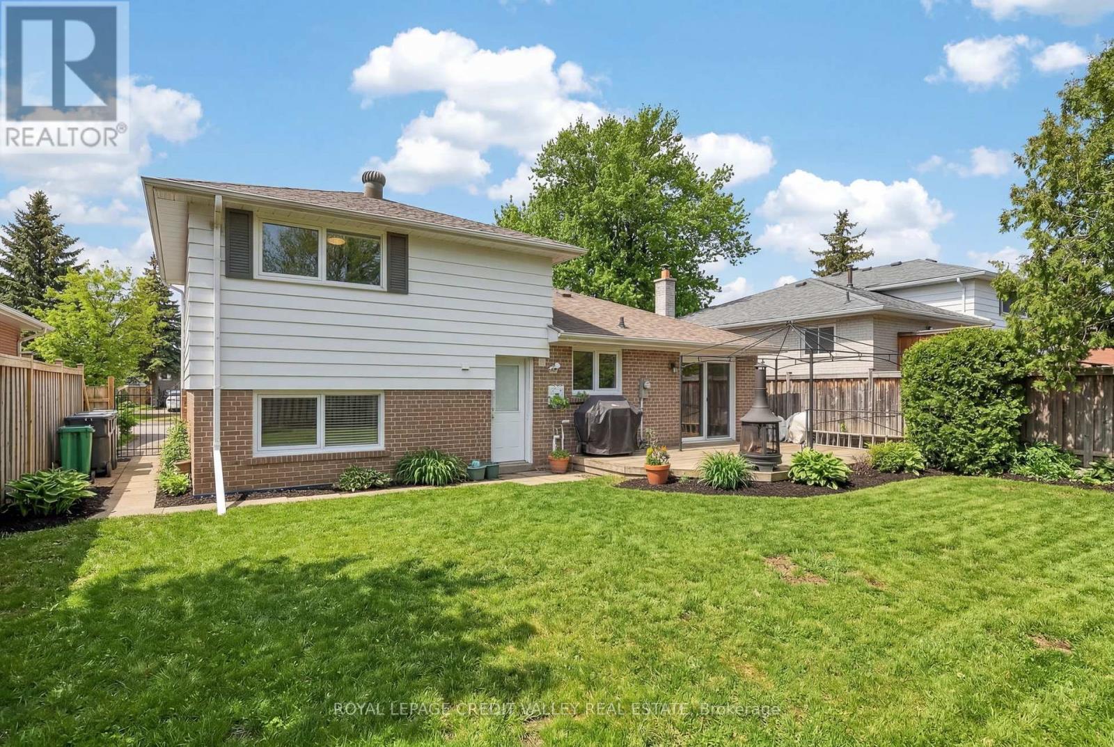41 Staveley Crescent Property Photo 44