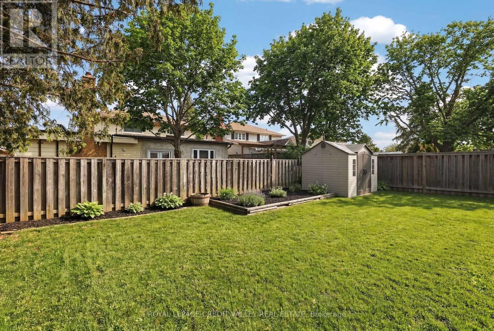 41 Staveley Crescent Property Photo 46