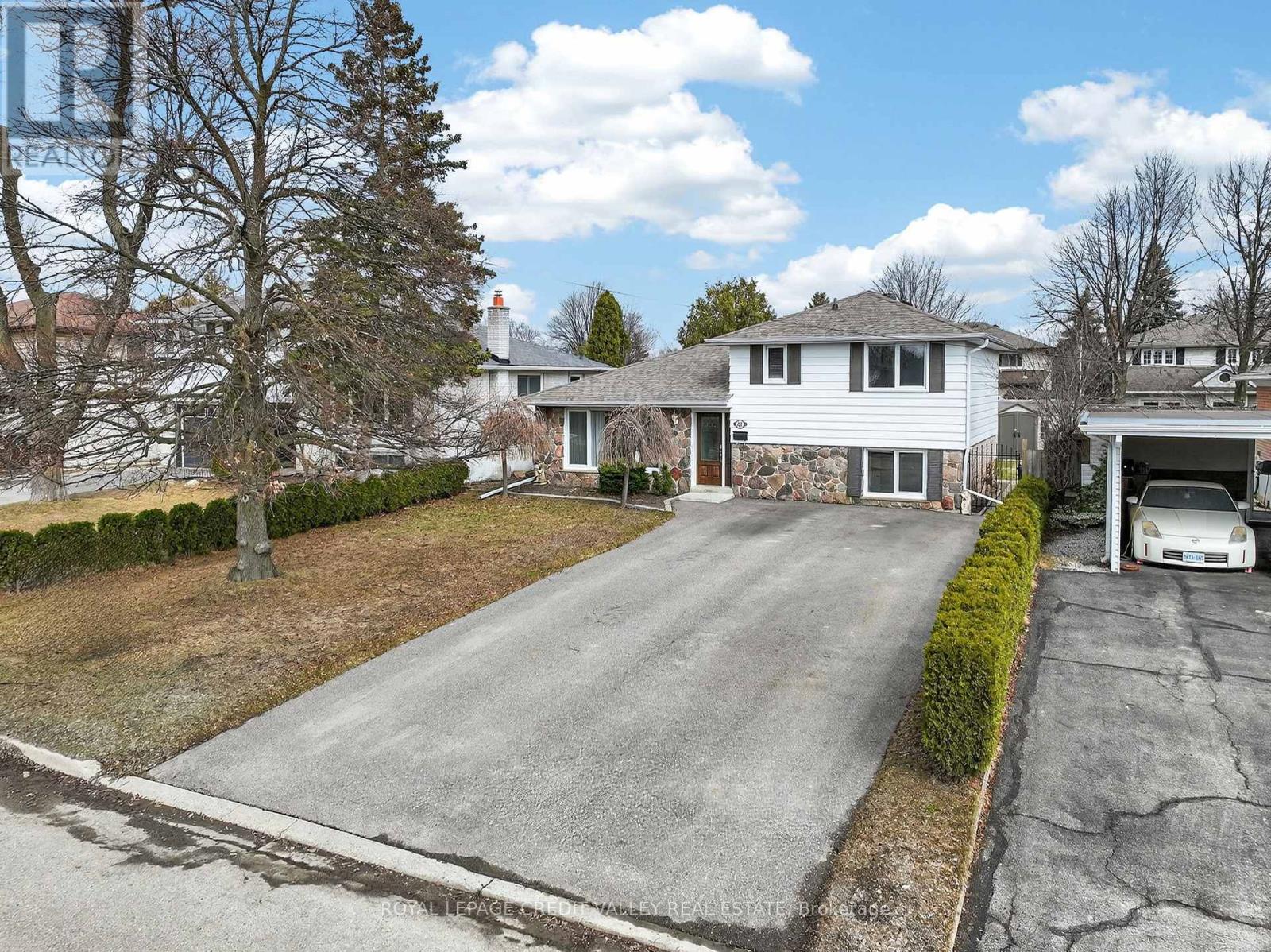 41 Staveley Crescent Property Photo 48