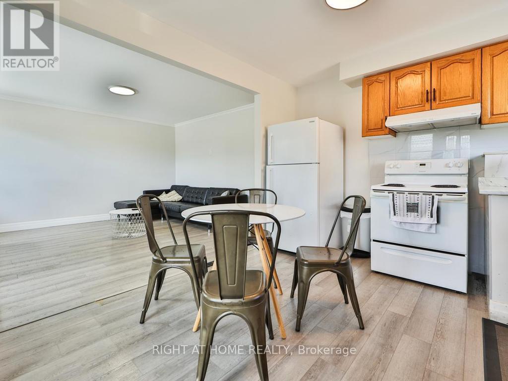 3174 Weston Road Property Photo 9