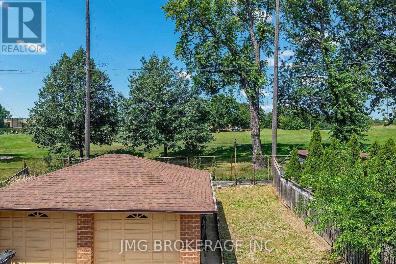 53 Foxrun Avenue Property Photo 2