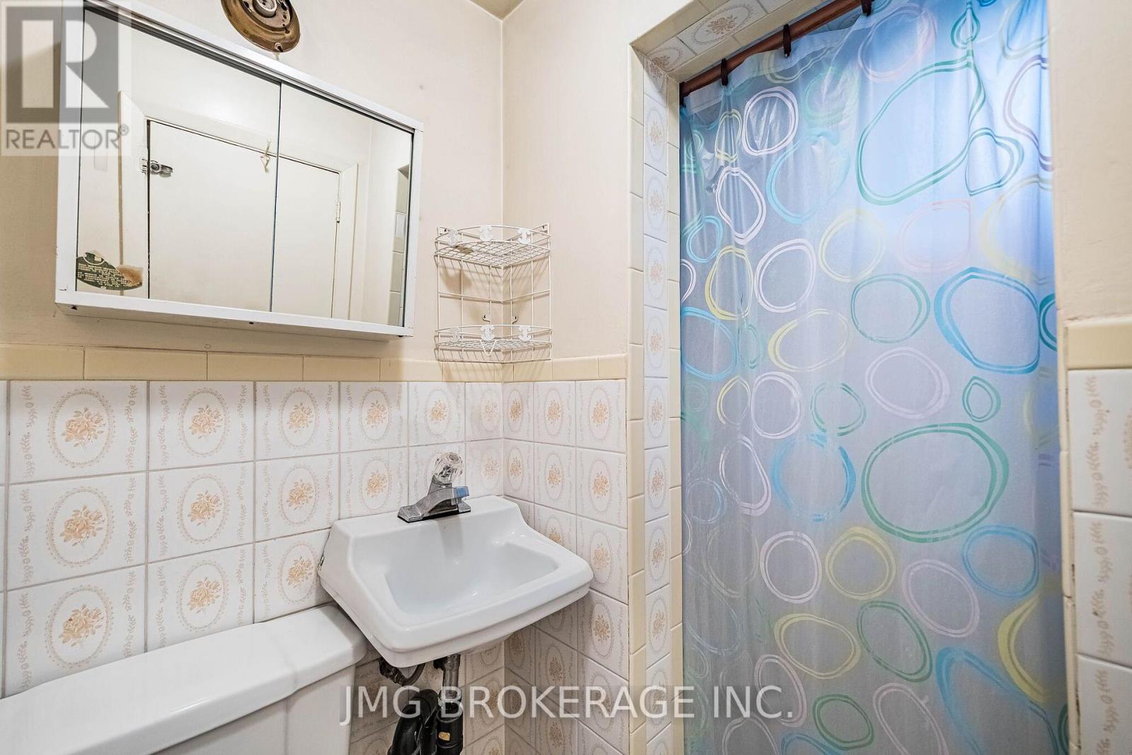 53 Foxrun Avenue Property Photo 31