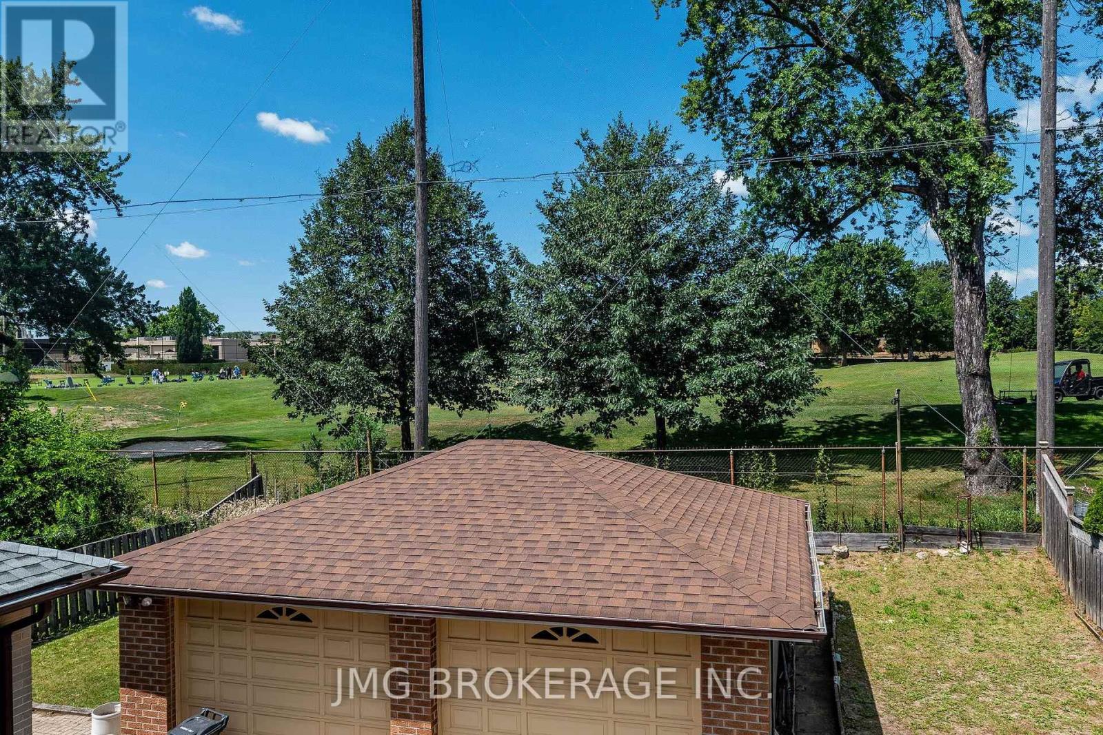 53 Foxrun Avenue Property Photo 38
