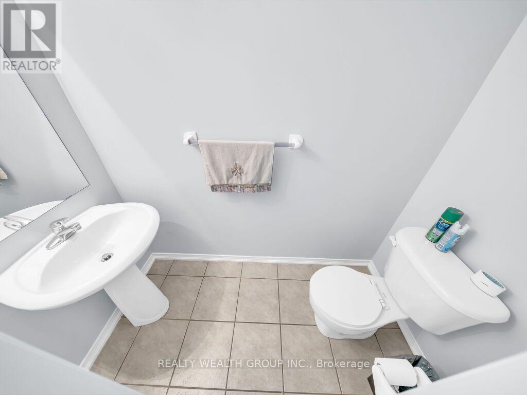 155 - 5255 Palmetto Place Property Photo 17