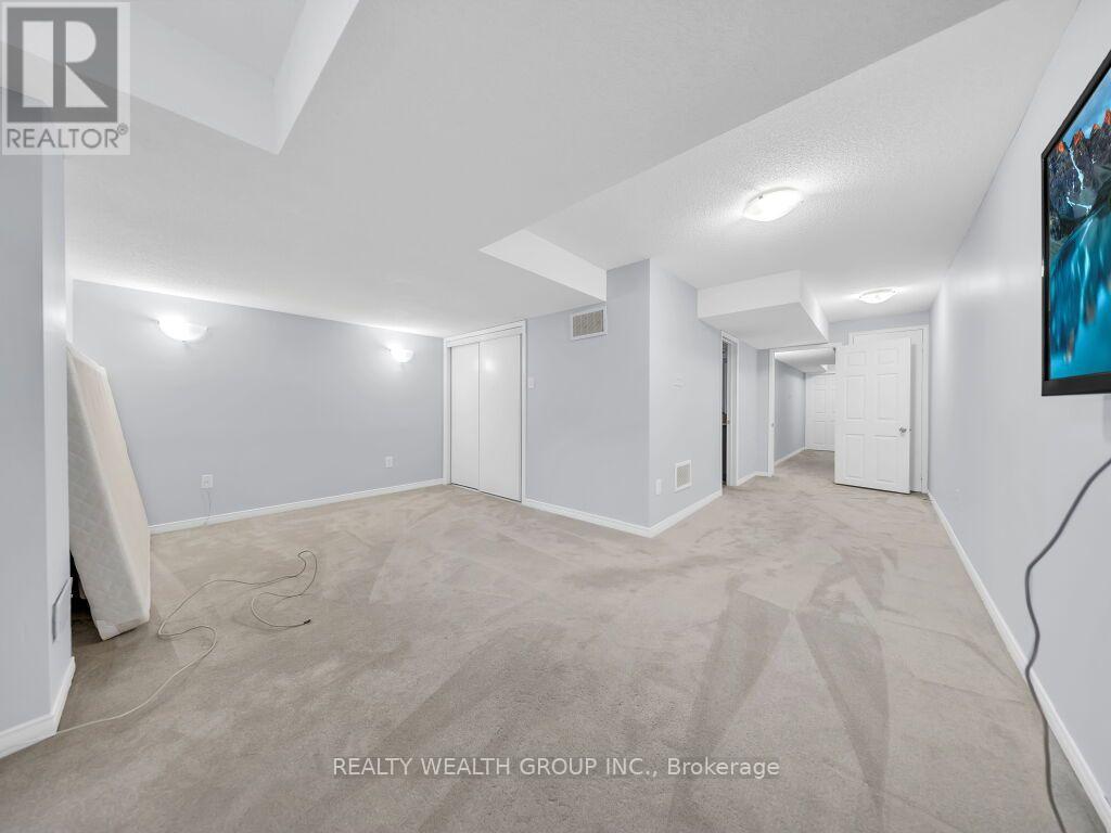 155 - 5255 Palmetto Place Property Photo 31