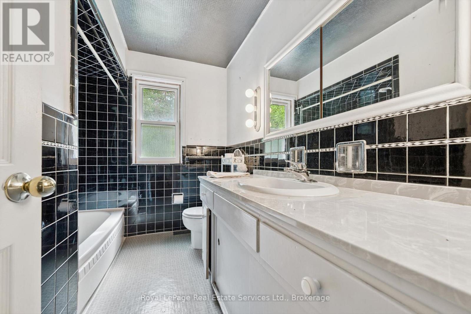 1118 Melvin Avenue Property Photo 25