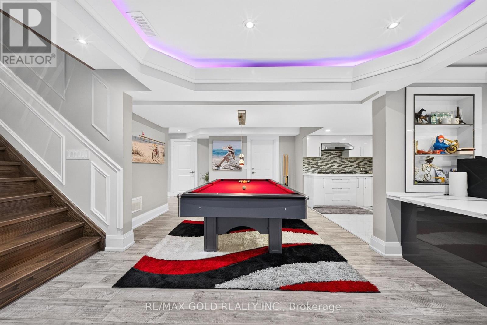 33 Young Court Property Photo 32