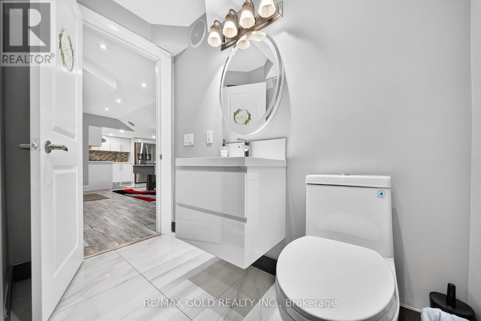 33 Young Court Property Photo 36