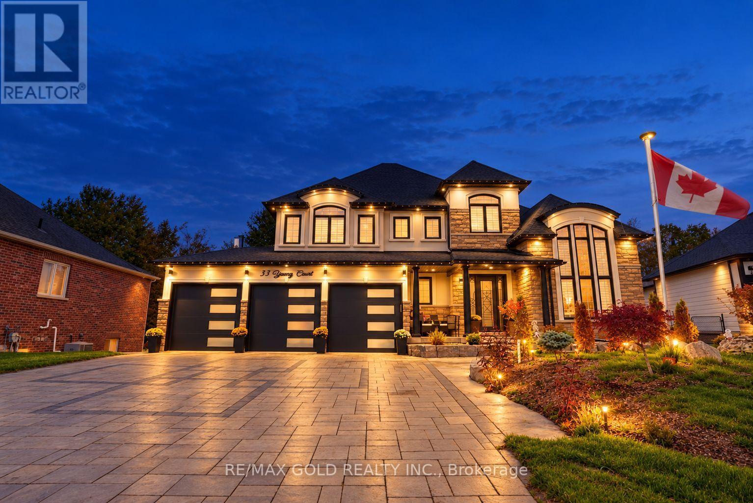 33 Young Court Property Photo 49