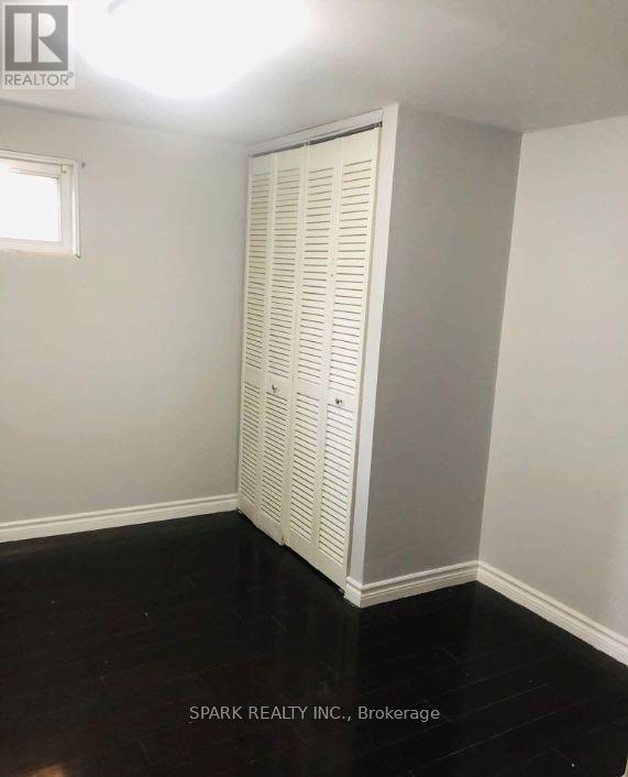 27 Erlesmere Avenue Property Photo 3