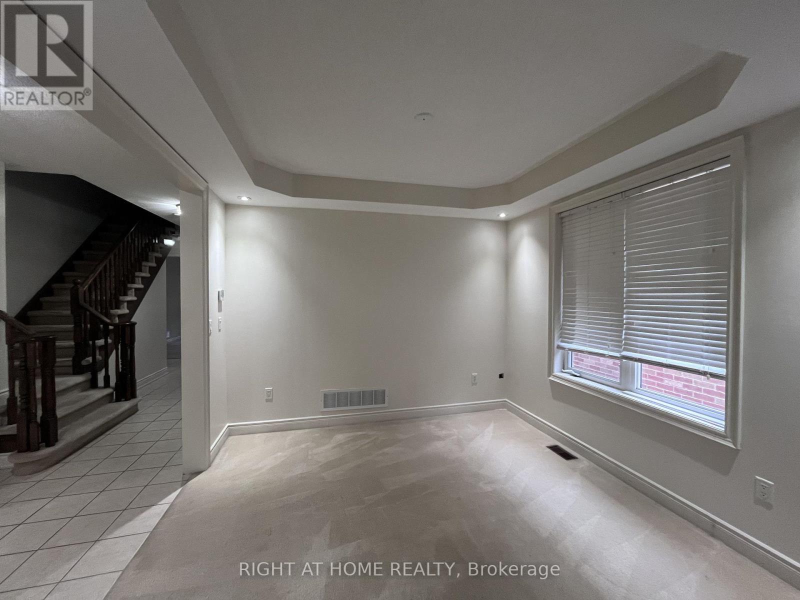 2518 Rugby Road Property Photo 3
