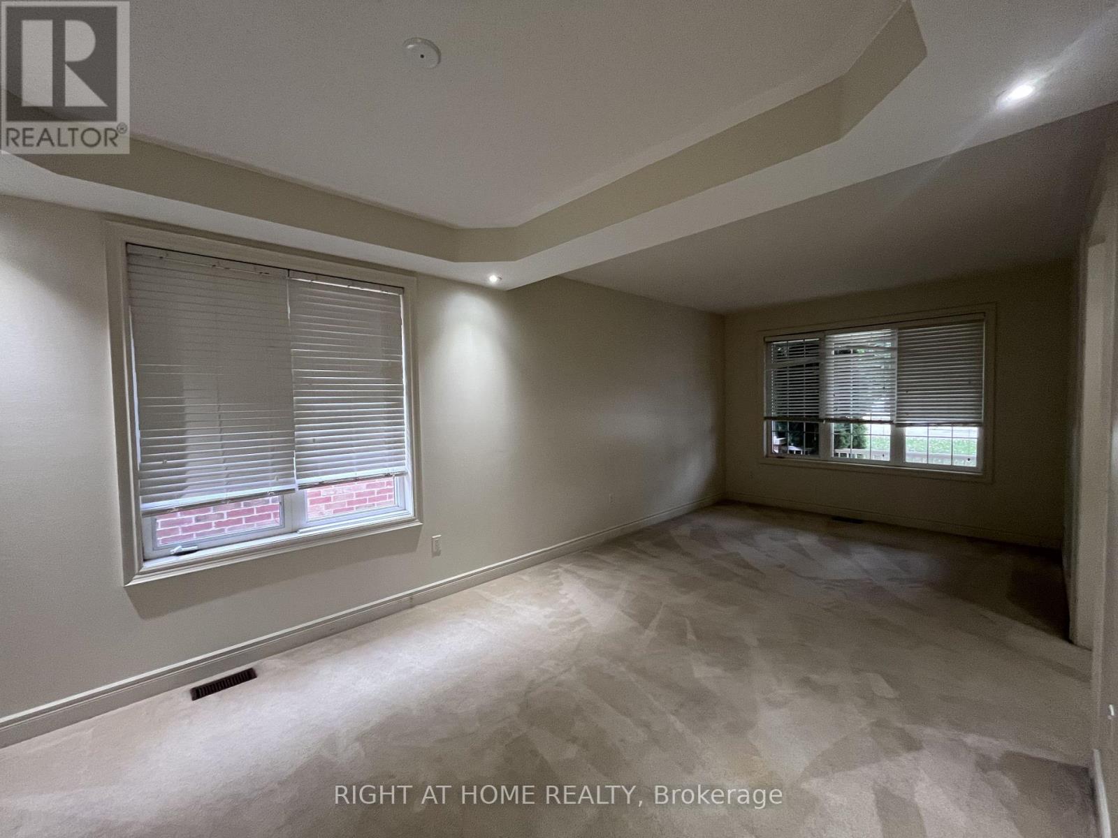 2518 Rugby Road Property Photo 4