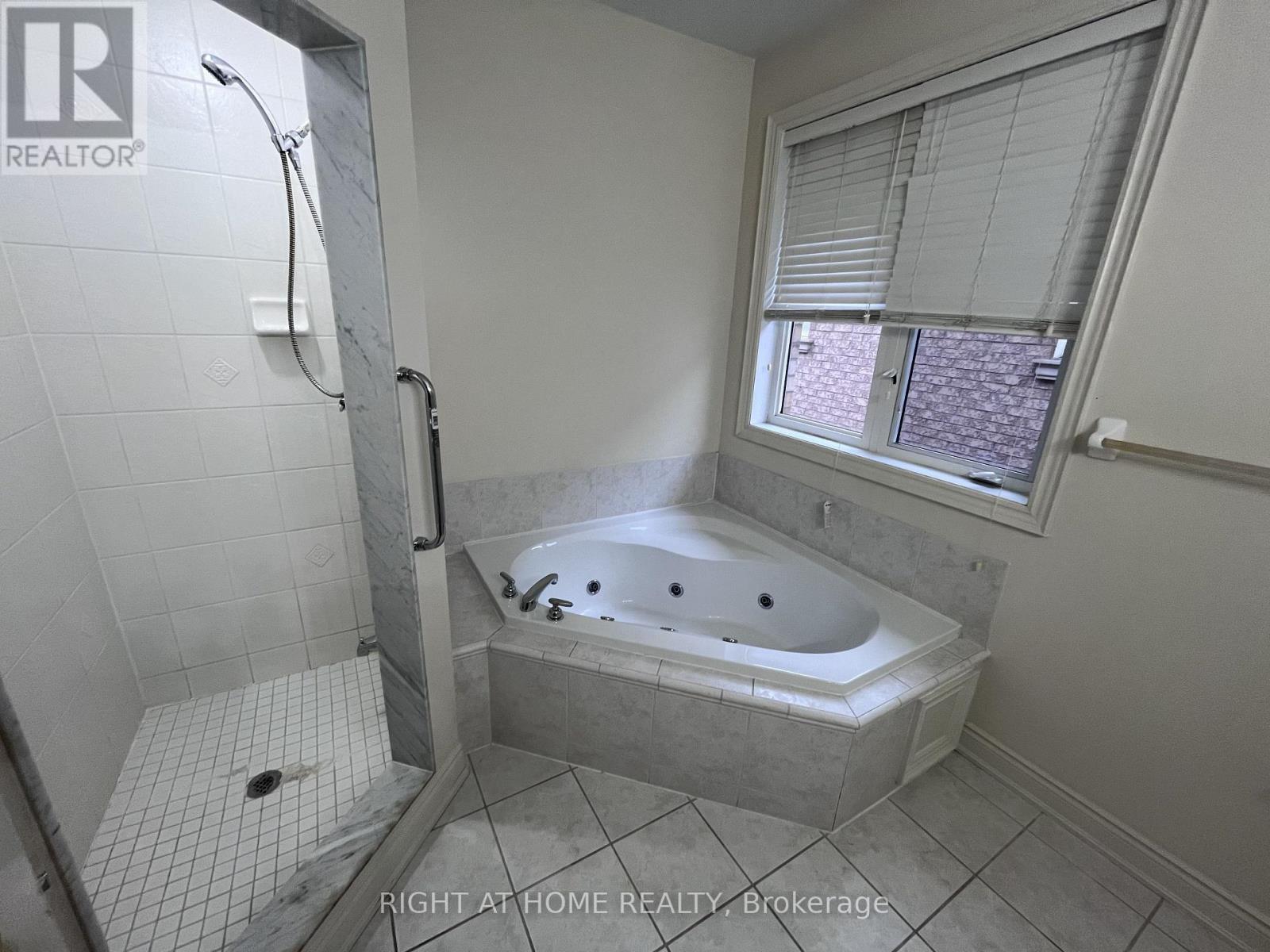 2518 Rugby Road Property Photo 13