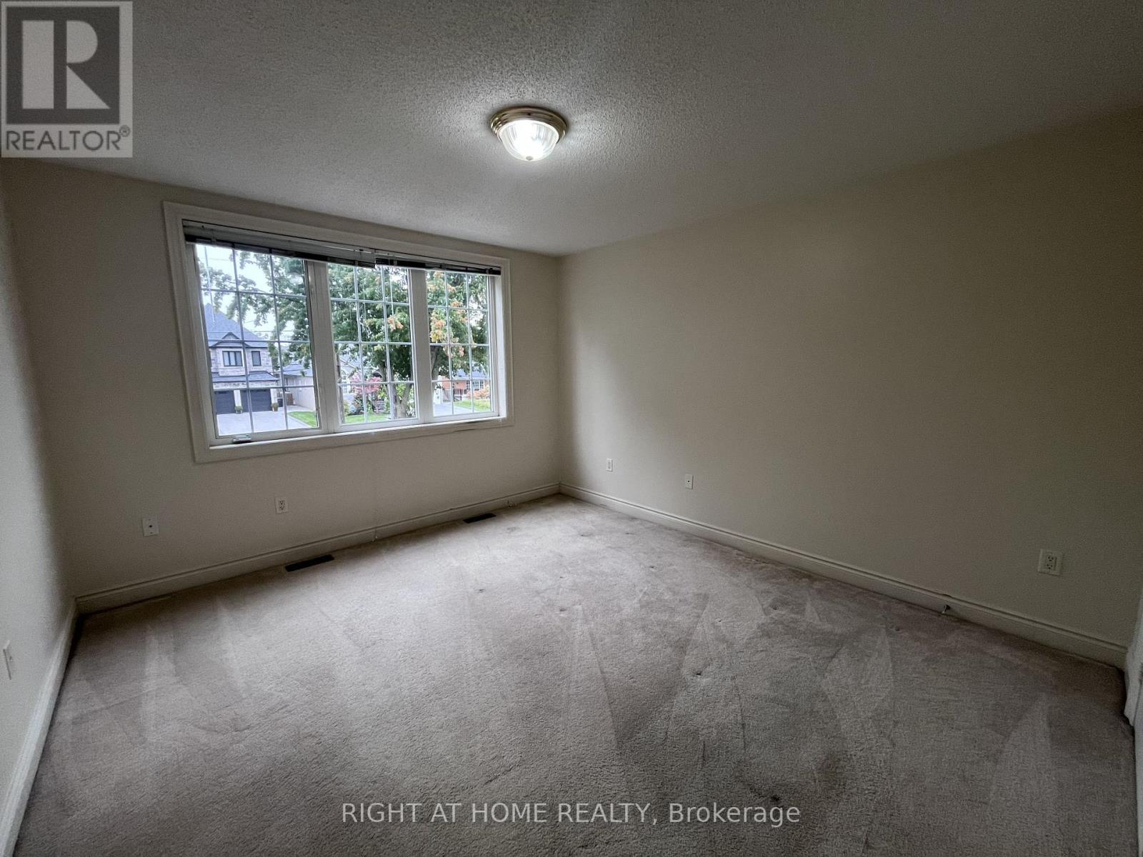 2518 Rugby Road Property Photo 18