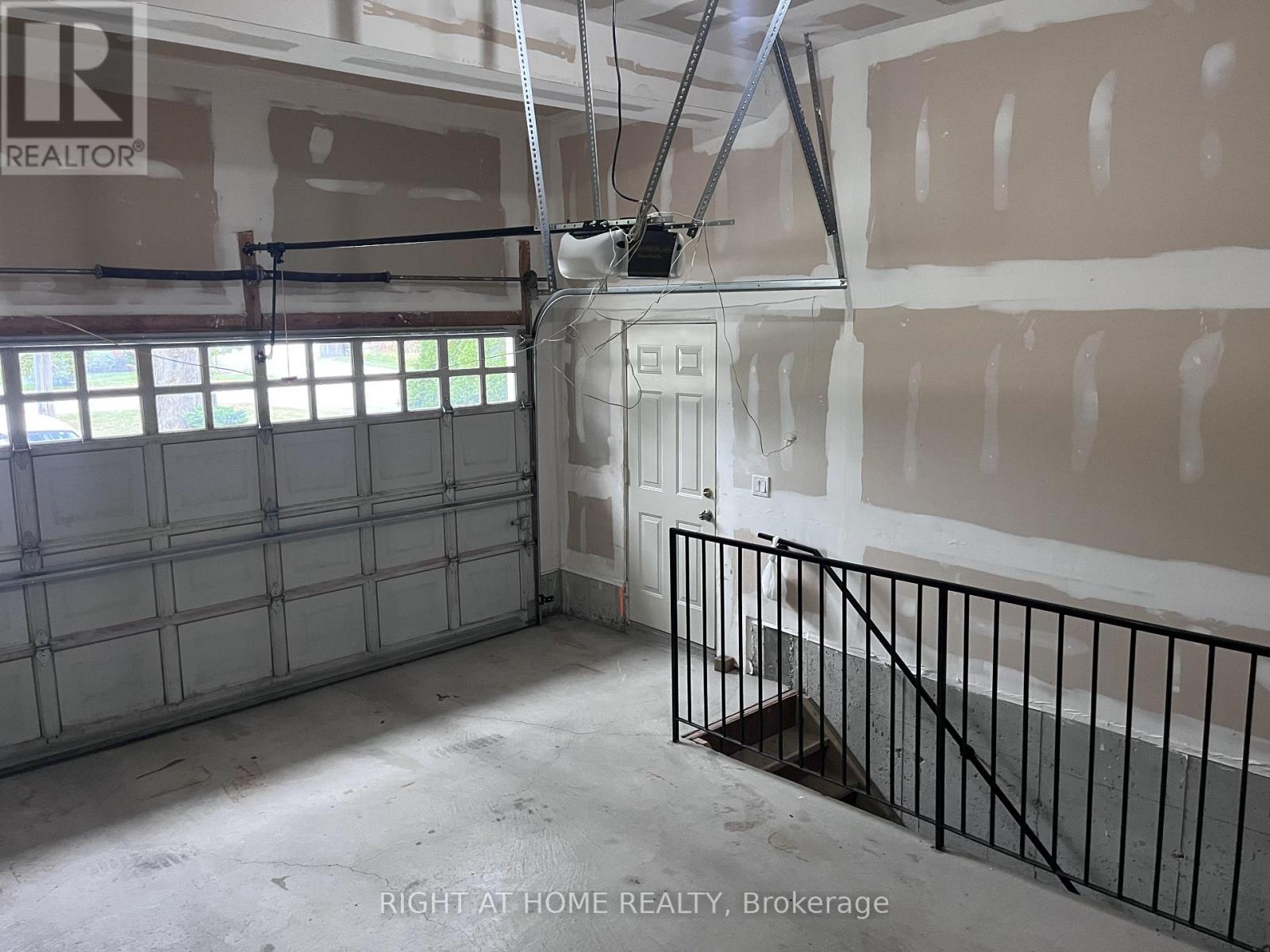 2518 Rugby Road Property Photo 21
