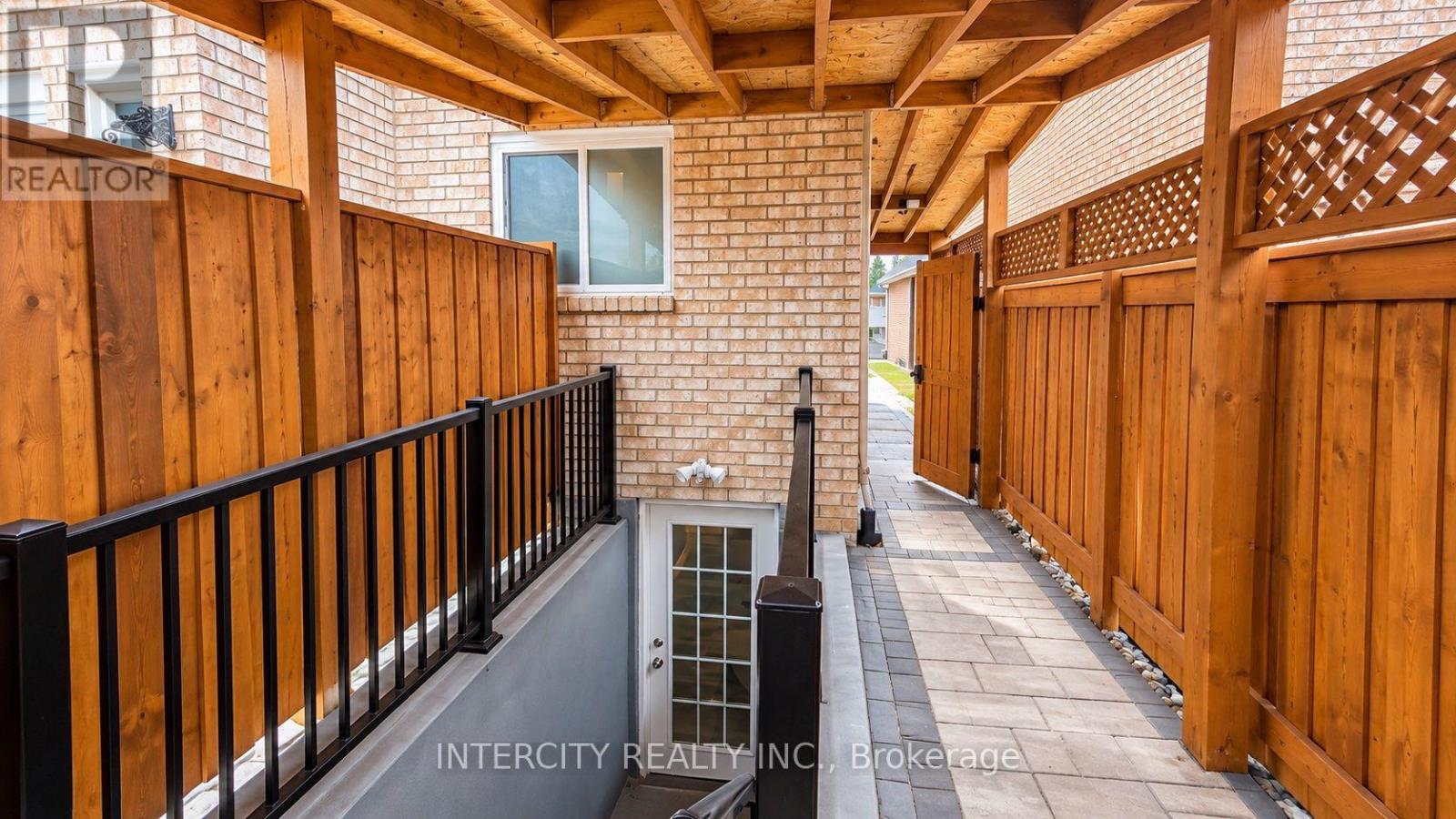 159 Moffatt Avenue Property Photo 5