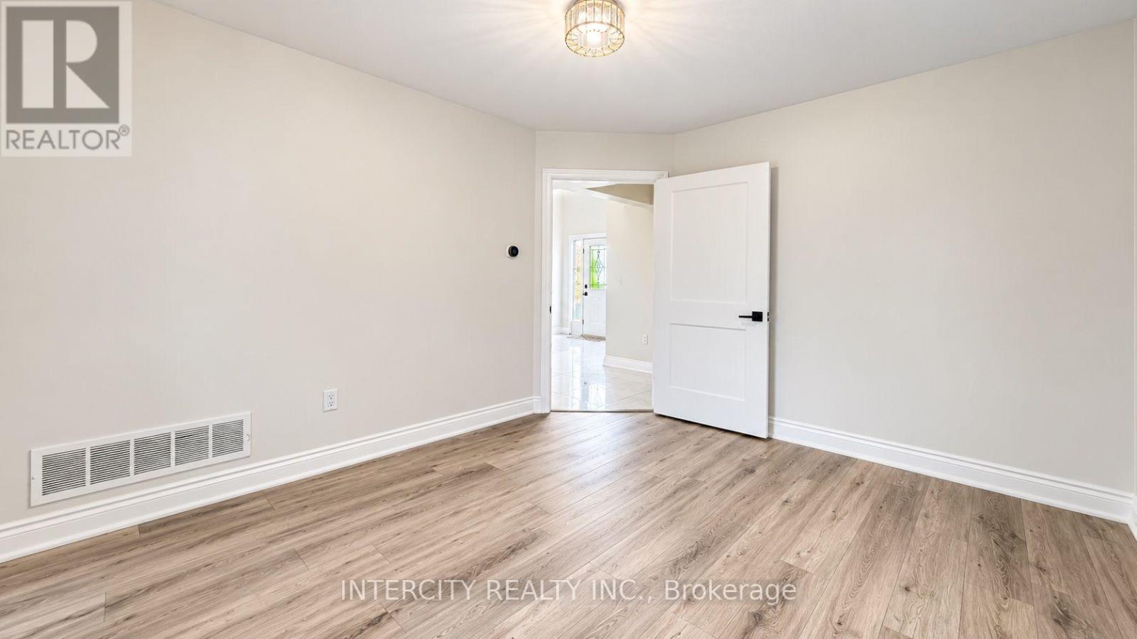 159 Moffatt Avenue Property Photo 12