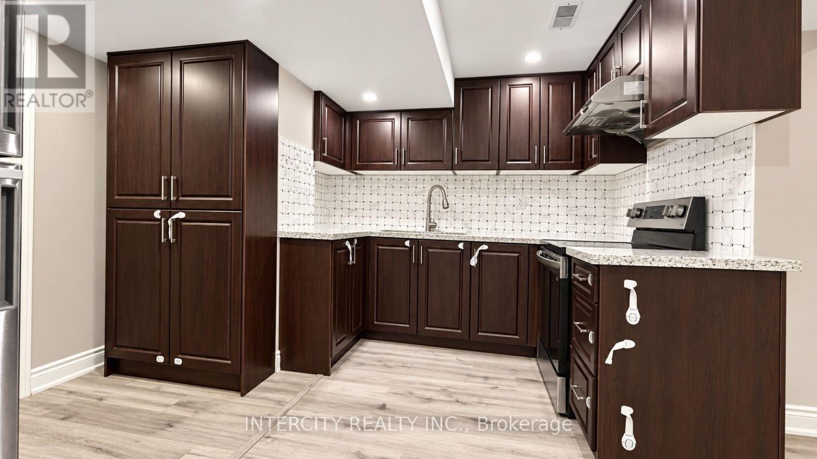 159 Moffatt Avenue Property Photo 37