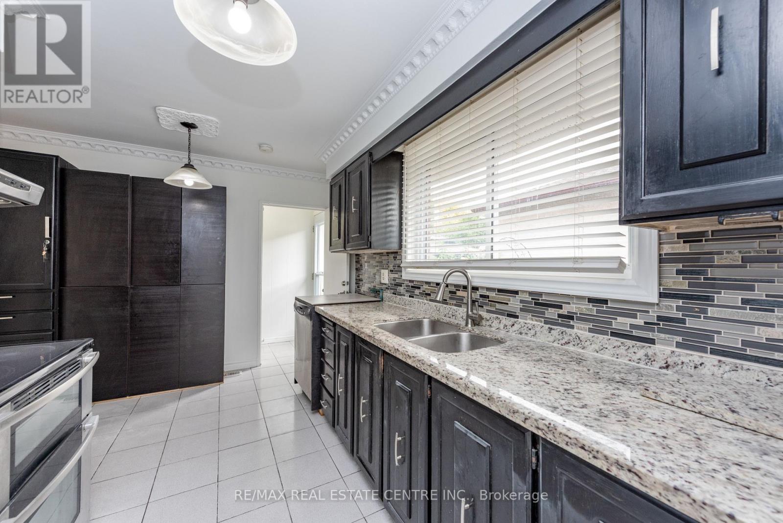 45 Autumn Boulevard Property Photo 6