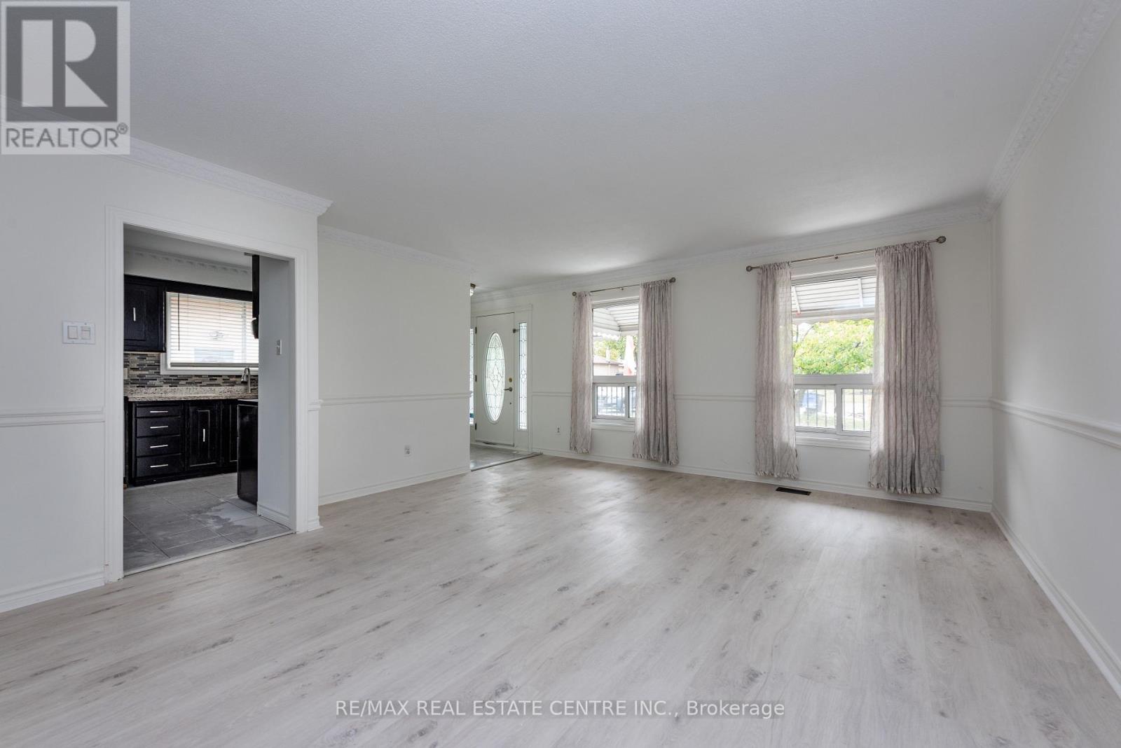 45 Autumn Boulevard Property Photo 8