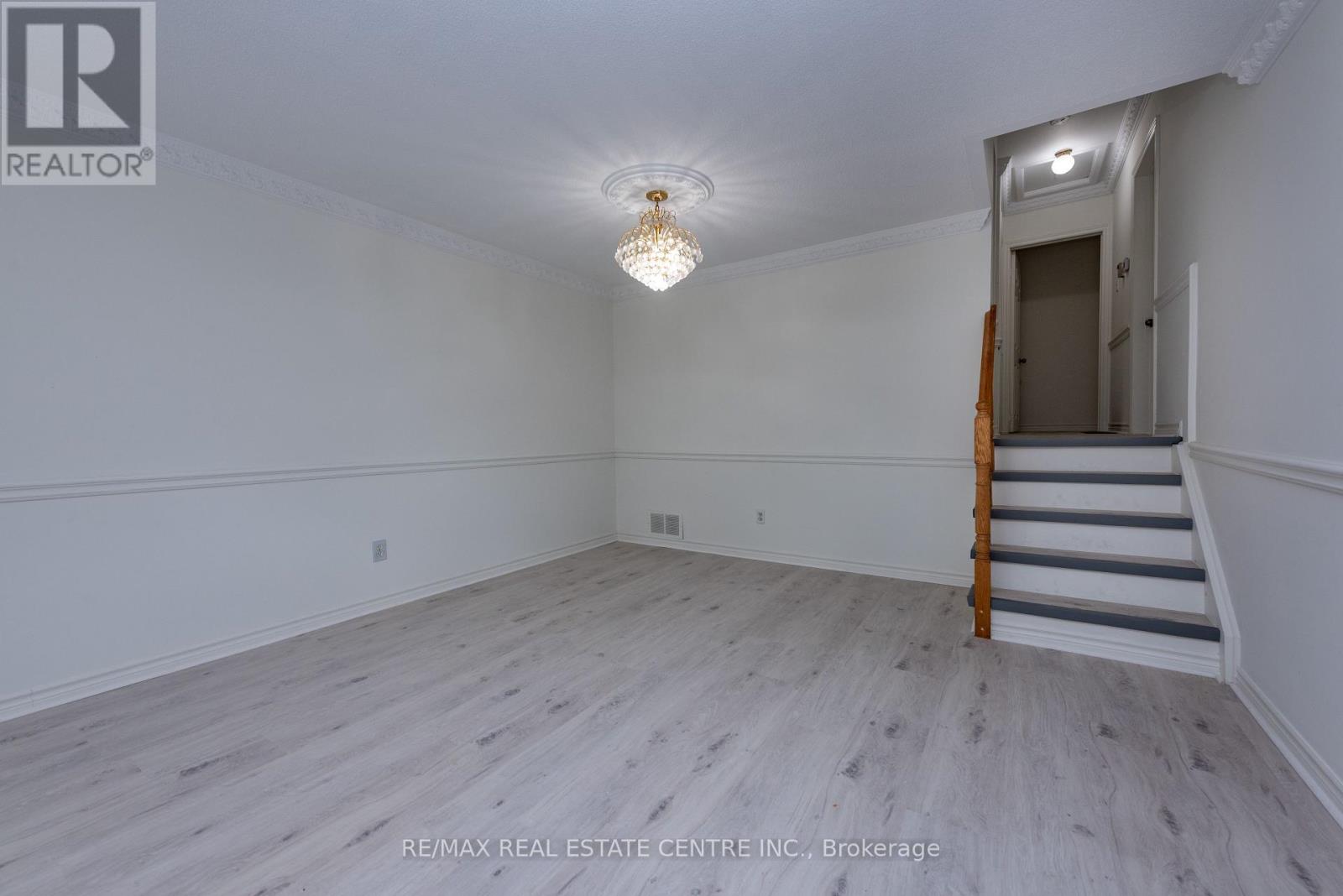 45 Autumn Boulevard Property Photo 12