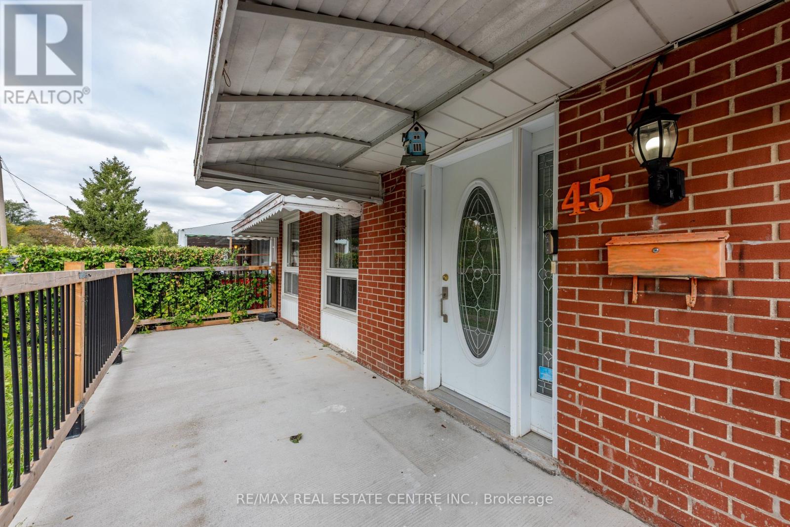45 Autumn Boulevard Property Photo 36