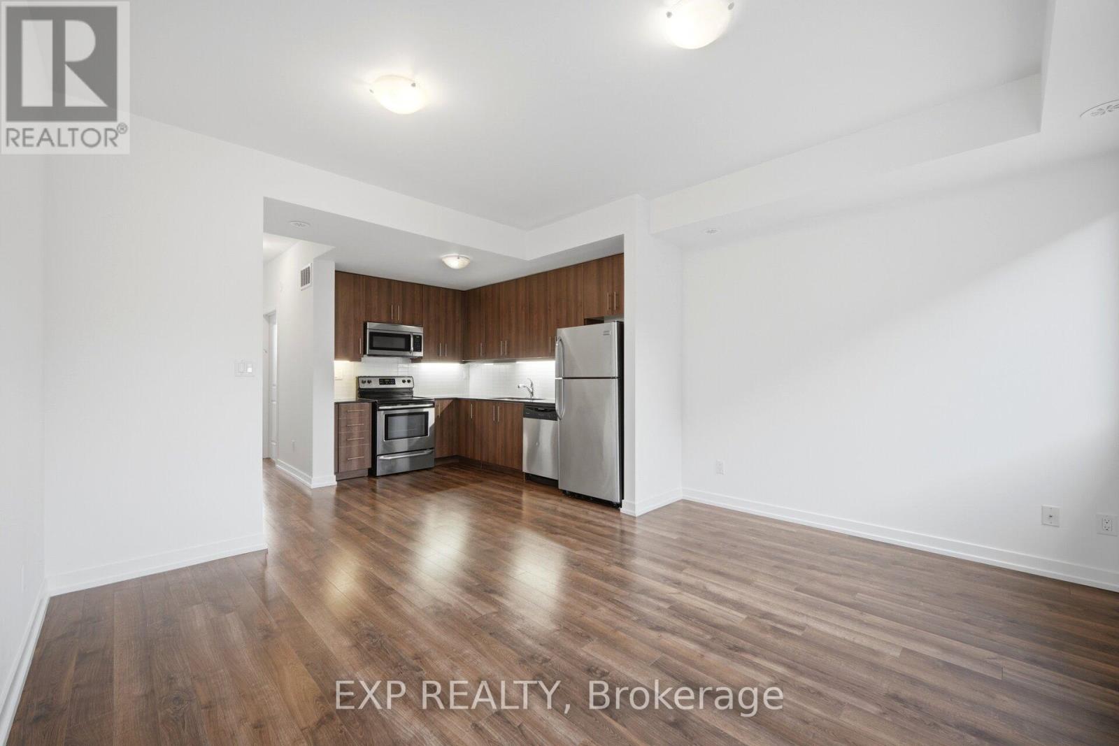 66 - 60 Winston Park Boulevard Property Photo 12