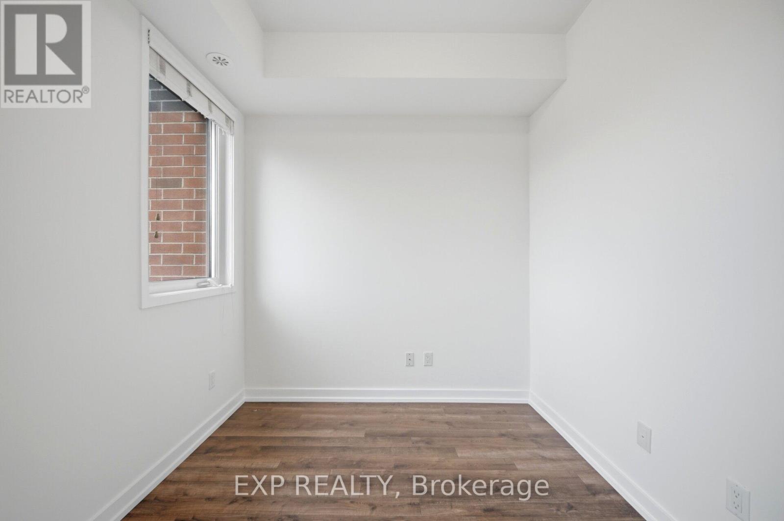 66 - 60 Winston Park Boulevard Property Photo 16