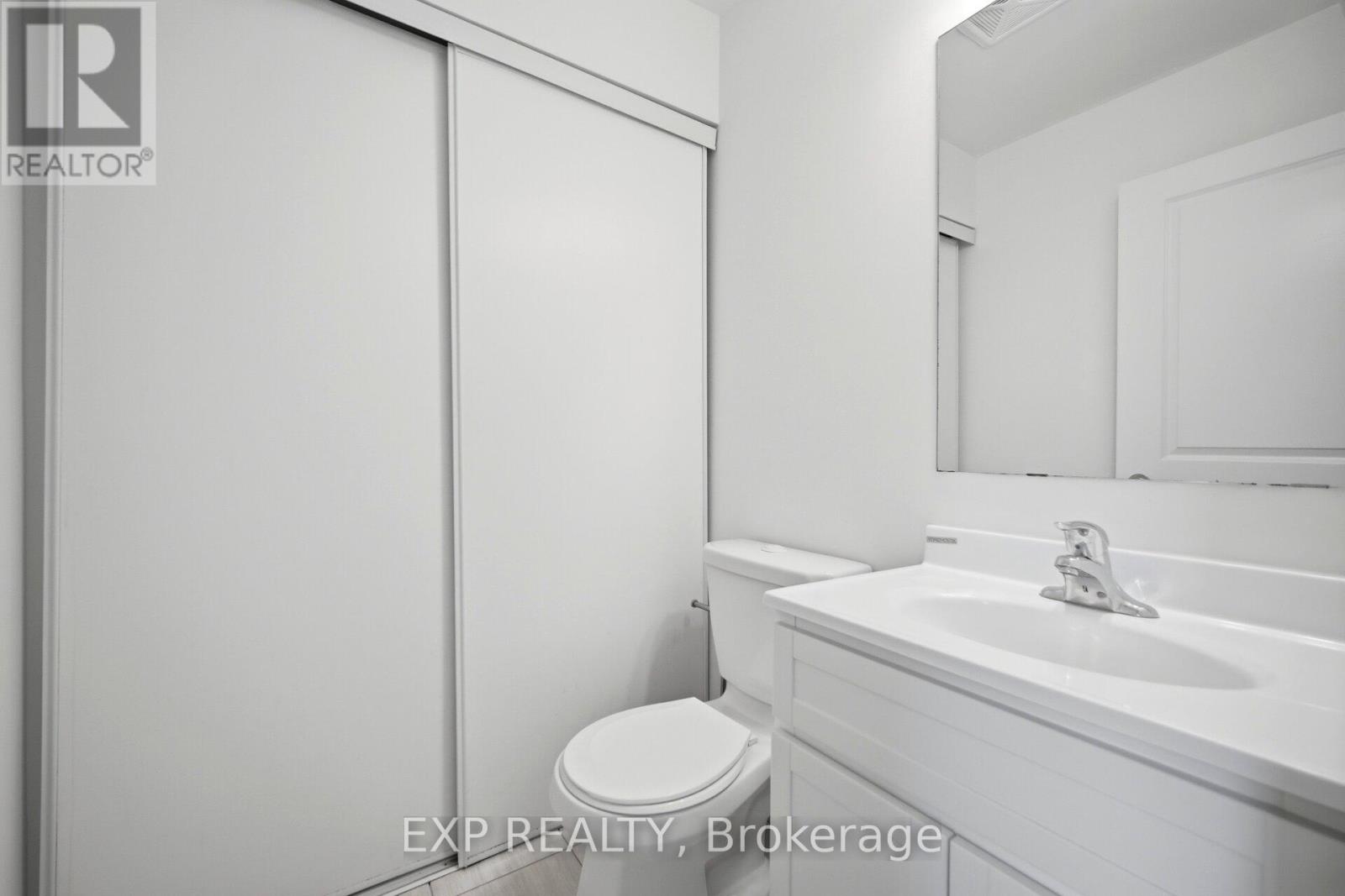 66 - 60 Winston Park Boulevard Property Photo 18