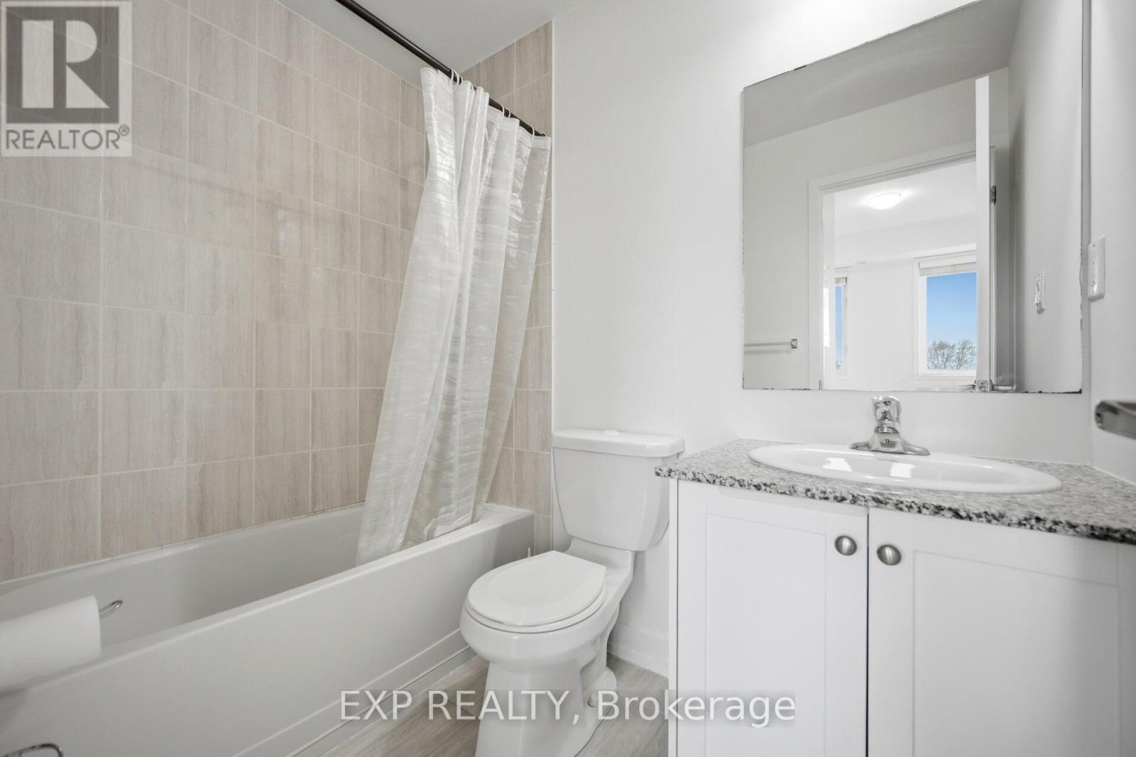 66 - 60 Winston Park Boulevard Property Photo 24