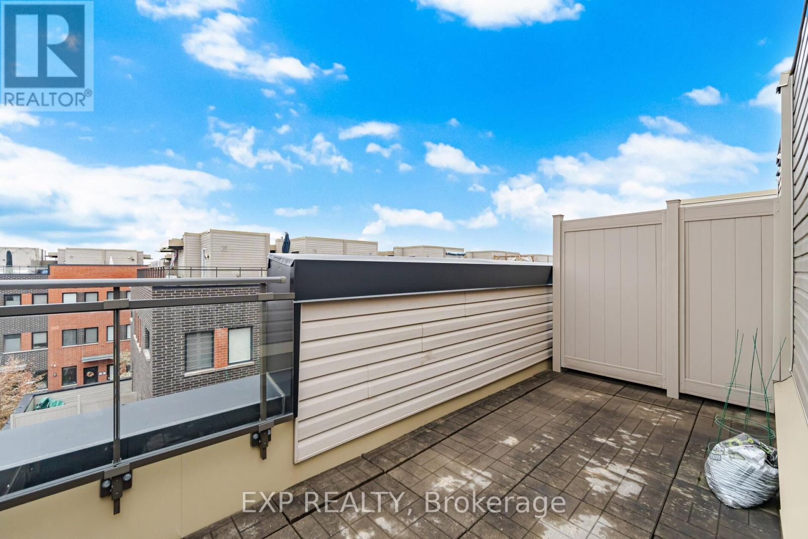 66 - 60 Winston Park Boulevard Property Photo 31