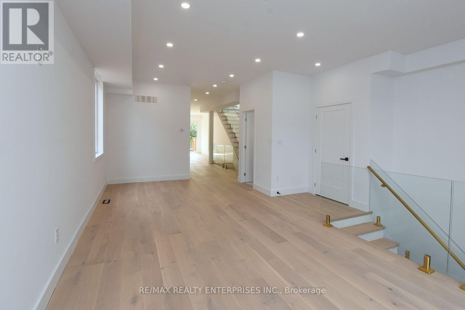19 Simpson Avenue Property Photo 8