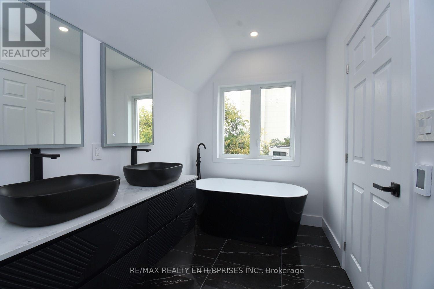 19 Simpson Avenue Property Photo 22
