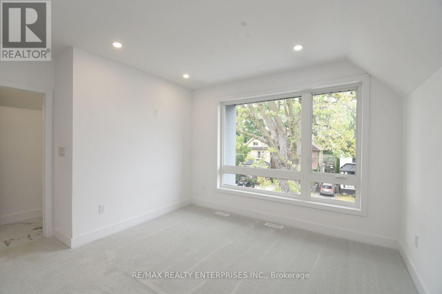 19 Simpson Avenue Property Photo 27