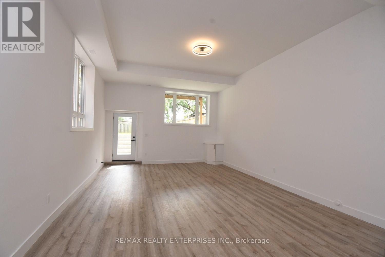 19 Simpson Avenue Property Photo 29