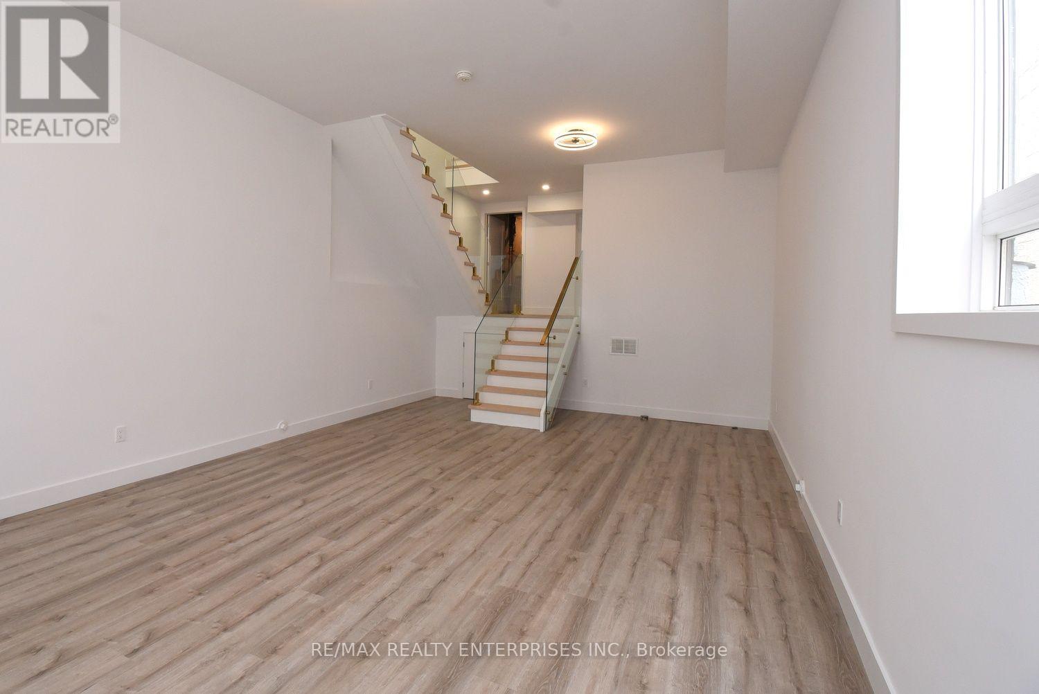 19 Simpson Avenue Property Photo 30
