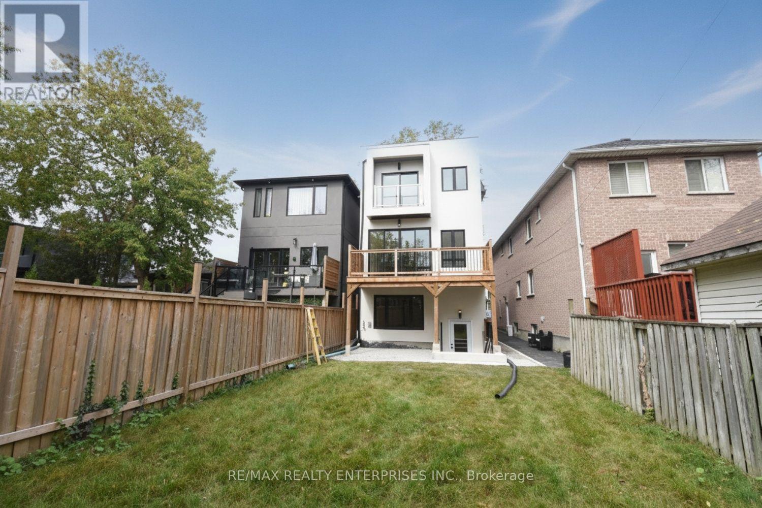 19 Simpson Avenue Property Photo 33