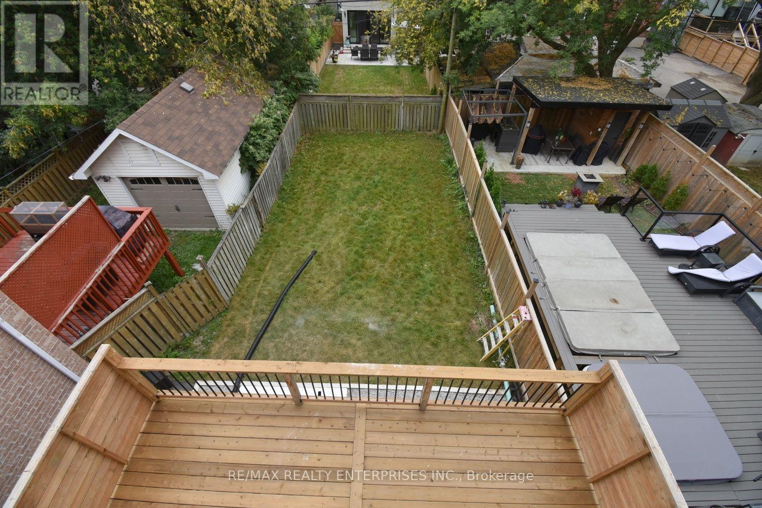 19 Simpson Avenue Property Photo 35