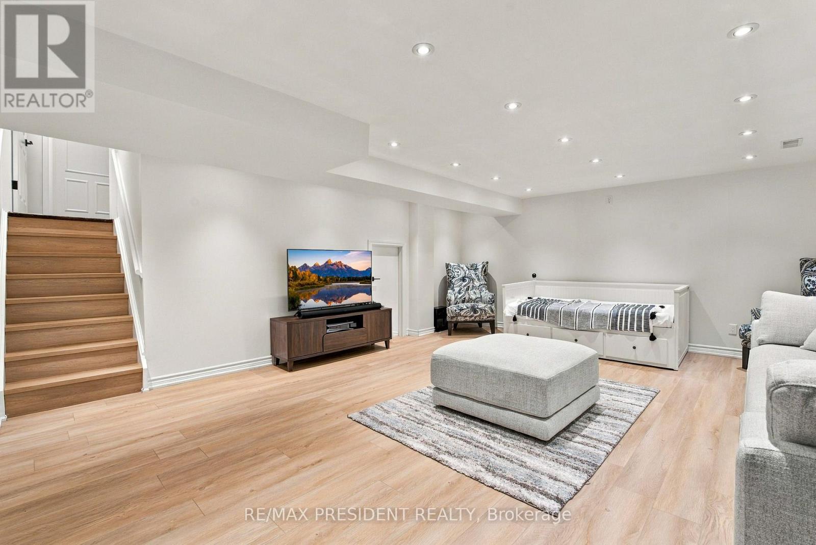 31 Core Crescent Property Photo 33