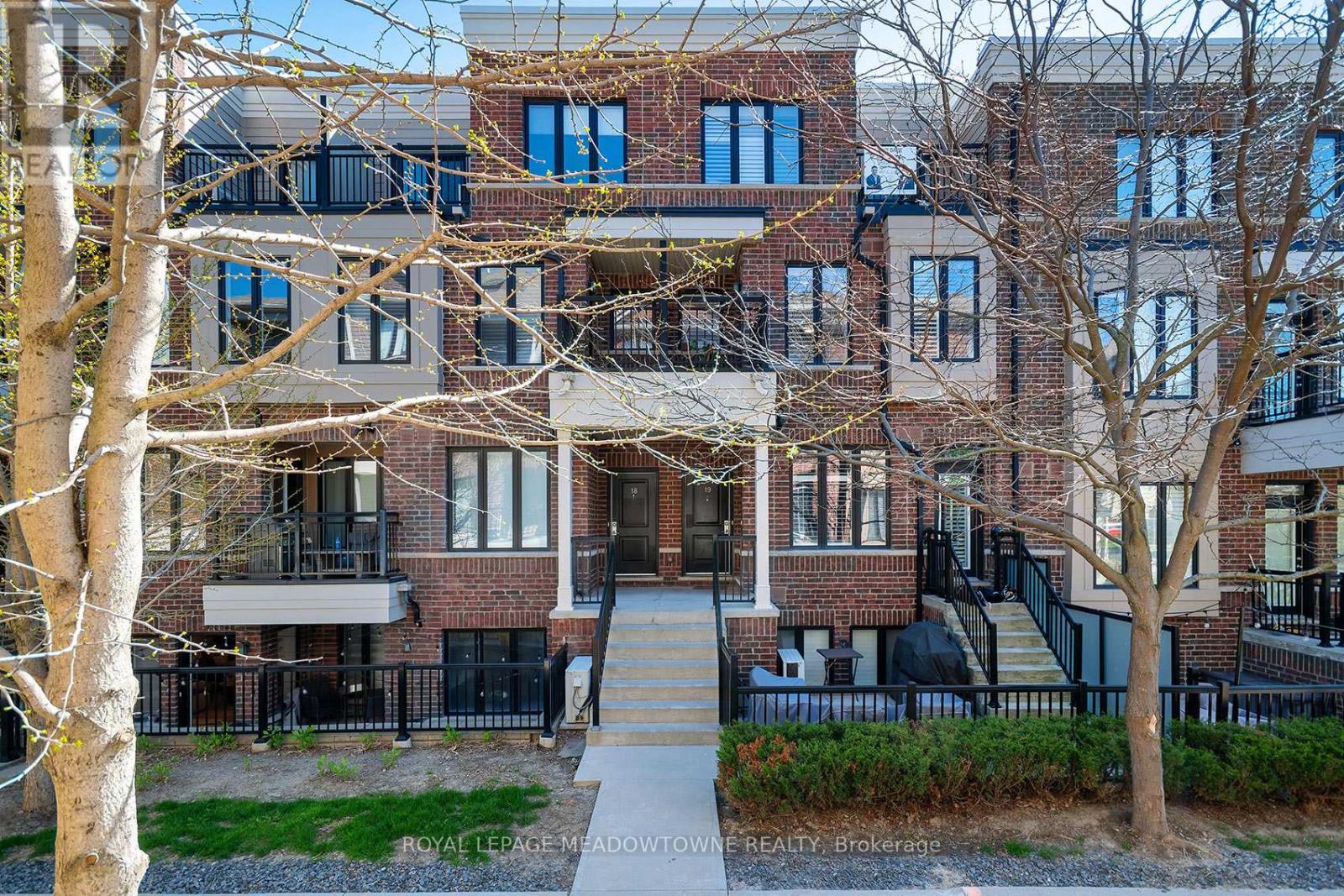 19 - 10 Carnation Avenue Property Photo 2