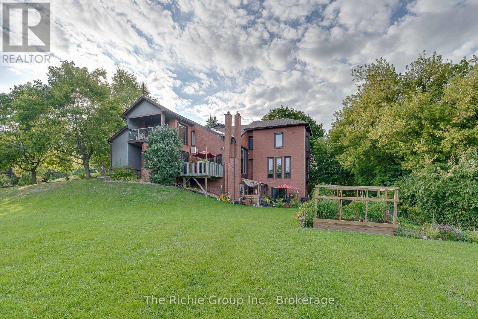 21 Bartley Drive Property Photo 18