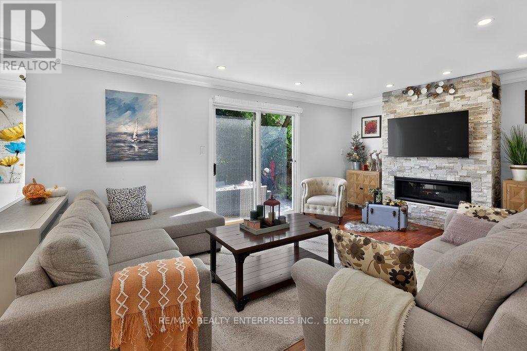 1634 Tipperary Court Property Photo 15