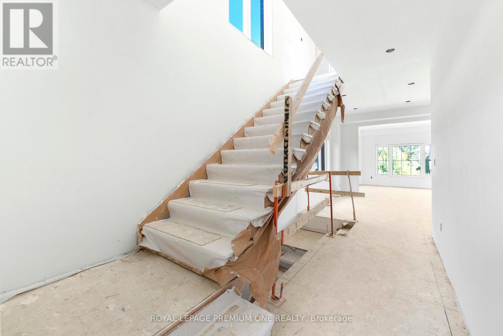 8 Jack Kenny Court Property Photo 8