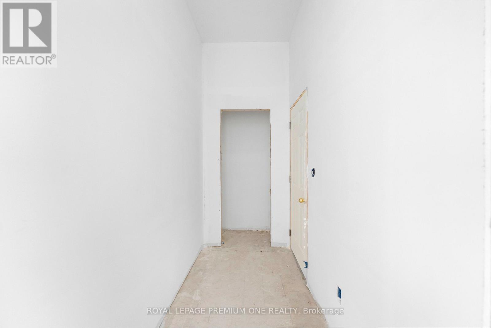 8 Jack Kenny Court Property Photo 12